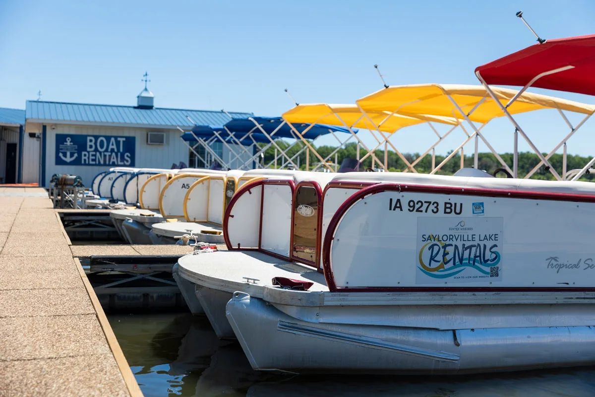 Fleet of Pontoon Rentals